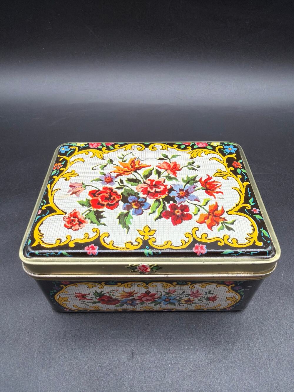 Vintage Daher Ware Floral Tin England Faux Needlepoint Tapestry Trinket Box 4x3